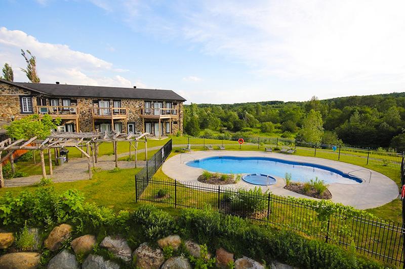 Condos Vacances Orford Magog Екстер'єр фото